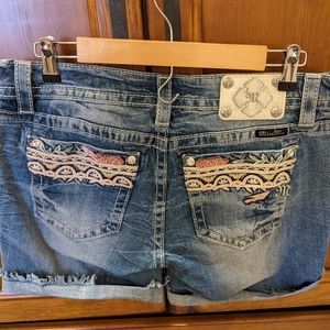 Miss Me vintage mid jean shorts